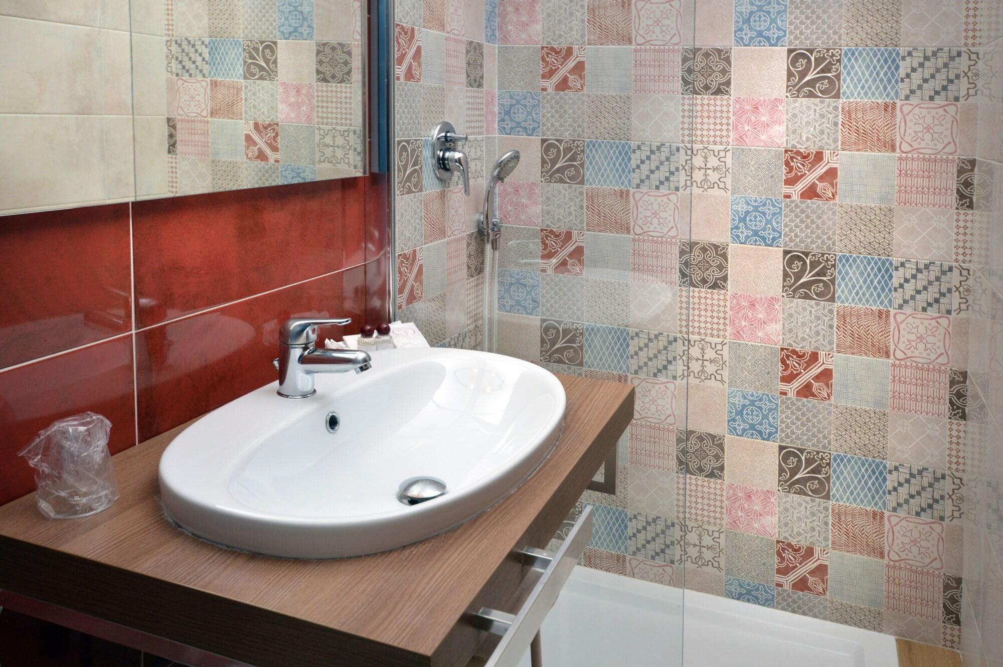 Hotel Pinto-storey 3*