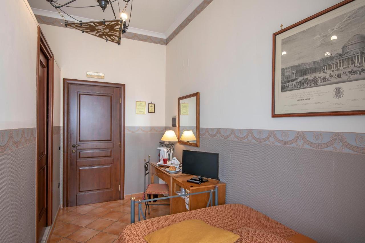 Hotel Pinto-storey