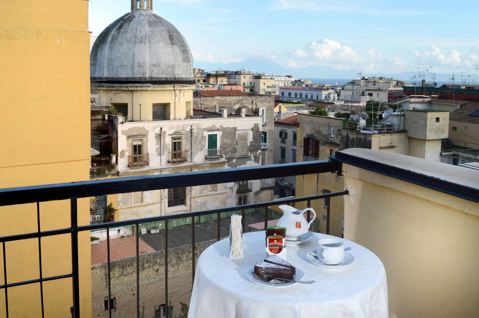Pinto-storey Hotel Naples