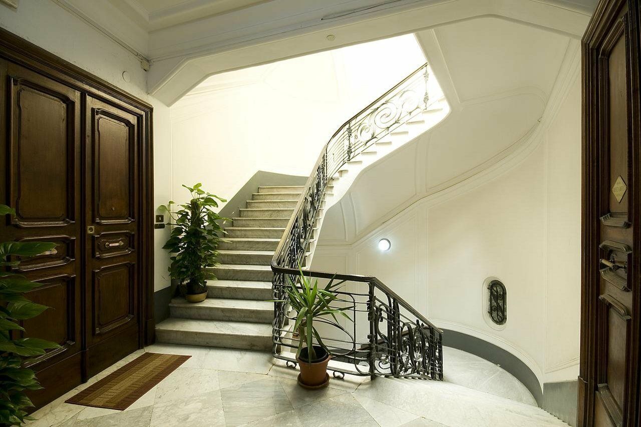 Pinto-storey Hotel 3*